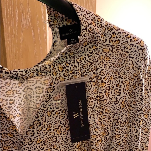 NWT Animal print blouse - Picture 5 of 6